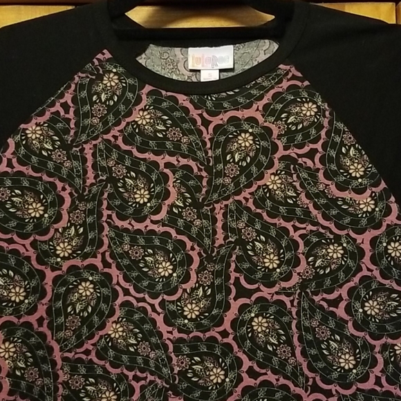 LulaRoe "Randy" Top Size Small - Picture 2 of 6